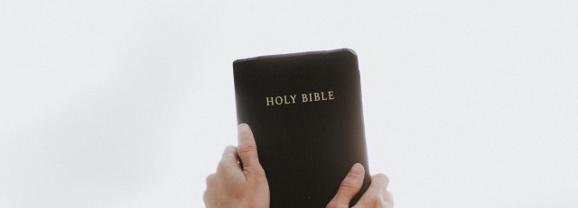 Holy Bible priscilla-du-preez-BQXOcE3ZM9c-unsplash.jpg